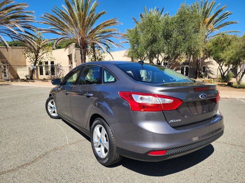 Used 2013 Ford Focus SE image 7