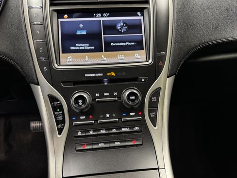 Used 2017 Lincoln MKX Premiere image 20