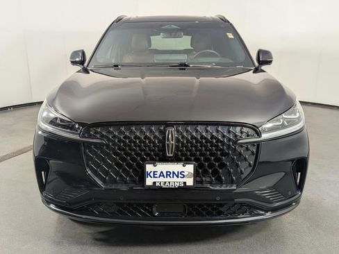 Used 2025 Lincoln Aviator Reserve w/ Equipment Group 201A image 3