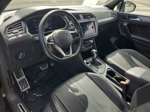 Used 2022 Volkswagen Tiguan SE R-Line FWD image 19