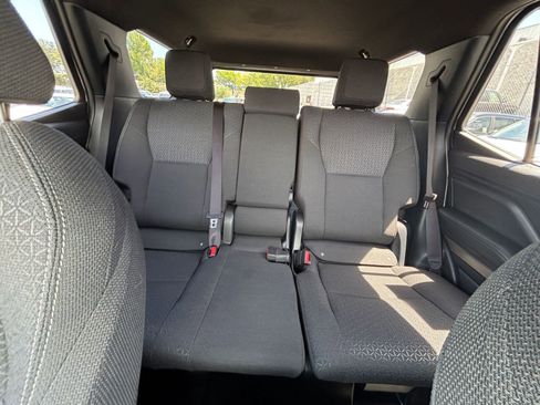 Used 2025 Toyota 4Runner SR5 RWD image 38