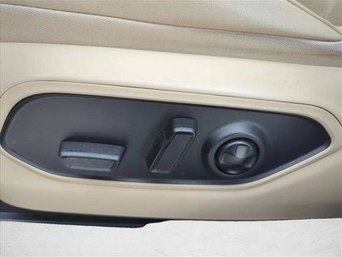 Used 2022 Jeep Grand Cherokee Limited AWD/4WD image 25