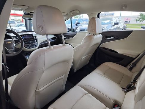 Used 2024 Chevrolet Malibu LT FWD image 39