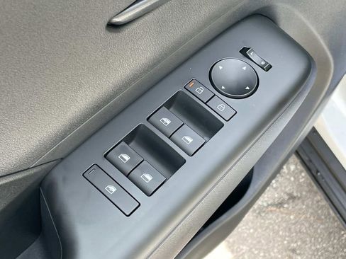 New 2025 Hyundai Kona SEL AWD/4WD image 15