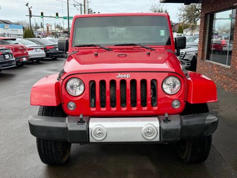 Used 2014 Jeep Wrangler Unlimited Sahara w/ Max Tow Package image 7