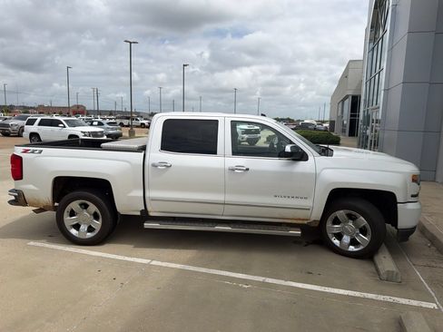 Used 2018 Chevrolet Silverado 1500 LTZ Z71 w/ LTZ Plus Package AWD/4WD image 2