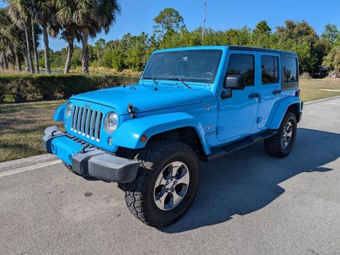 Used 2017 Jeep Wrangler Unlimited Sahara w/ Max Tow Package image 2