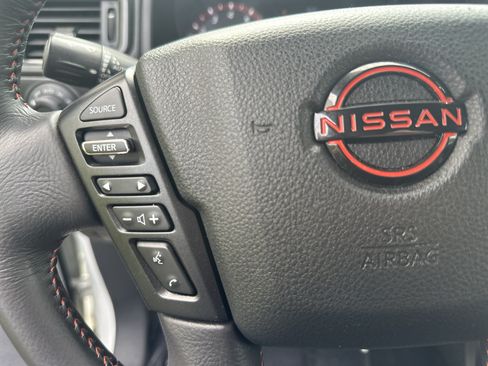 Used 2023 Nissan Titan PRO-4X w/ Pro-4x Convenience Package AWD/4WD image 20