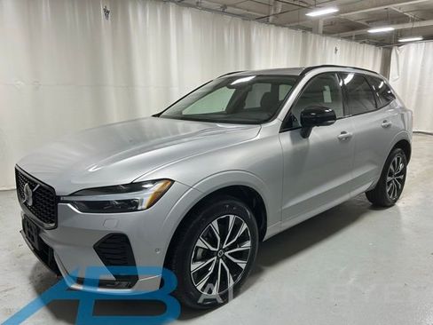 Used 2025 Volvo XC60 B5 Plus AWD/4WD image 1