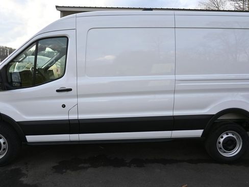 New 2026 Ford Transit 250 148 Medium Roof RWD image 33