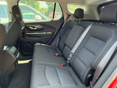 Used 2024 GMC Terrain SLE AWD/4WD image 25