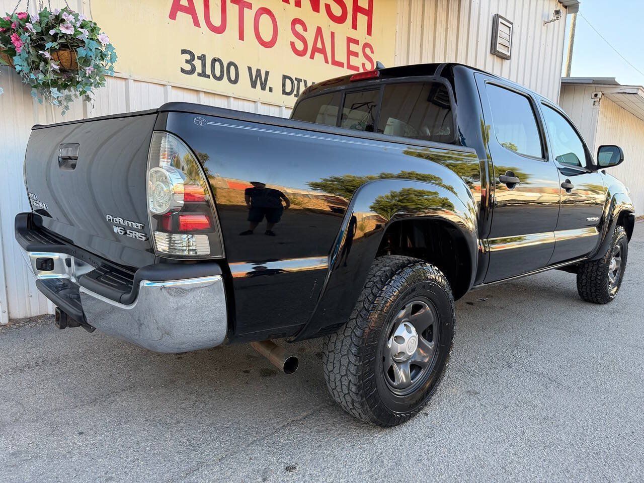 Used 2015 Toyota Tacoma PreRunner w/ SR5 Package RWD image 4