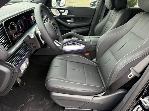 New 2026 Mercedes-Benz GLS 580 4MATIC image 15