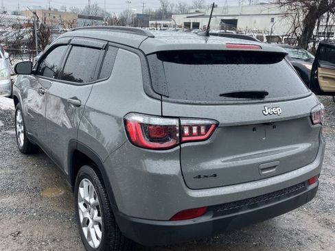 Used 2023 Jeep Compass Latitude image 7