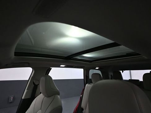 Used 2024 Toyota Grand Highlander Platinum image 25