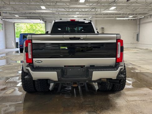 Used 2024 Ford F450 Platinum w/ Camper Package AWD/4WD image 29