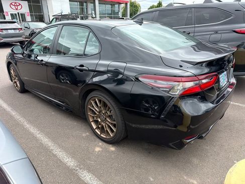 Used 2023 Toyota Camry SE w/ Convenience Package FWD image 8