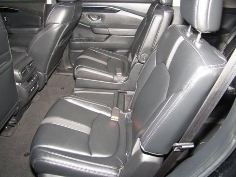 Certified 2023 Honda Pilot EX-L image 11