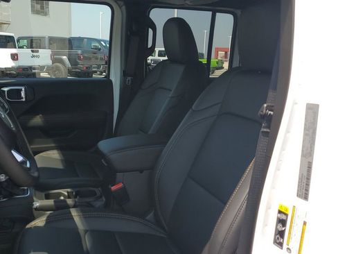 New 2025 Jeep Wrangler Sahara image 20