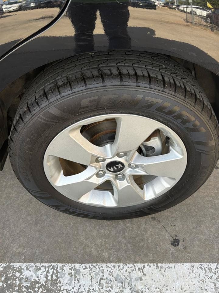 Used 2017 Kia Soul FWD image 36