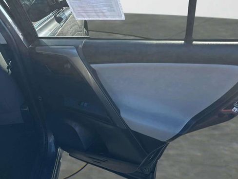 Used 2015 Toyota RAV4 LE image 11