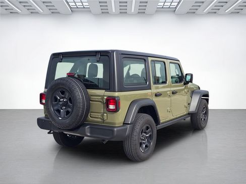 Used 2026 Jeep Wrangler Unlimited Sport AWD/4WD image 3