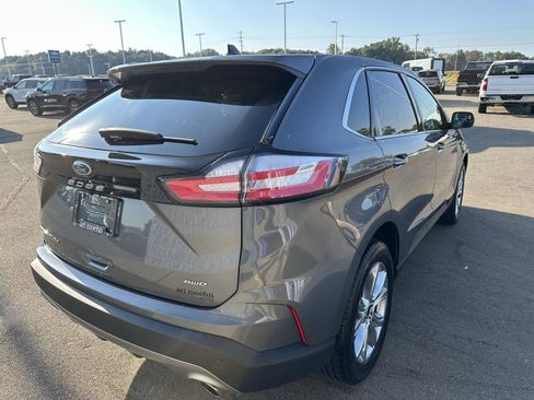 Used 2024 Ford Edge Titanium image 12