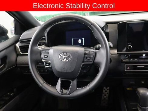 Used 2025 Toyota Camry SE image 16