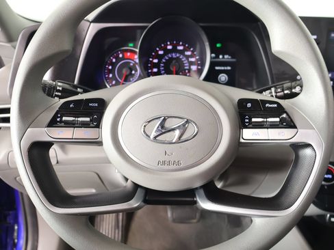 Used 2023 Hyundai Elantra SEL w/ Cargo Package FWD image 3