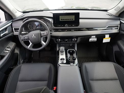 New 2026 Mitsubishi Outlander ES AWD/4WD image 26