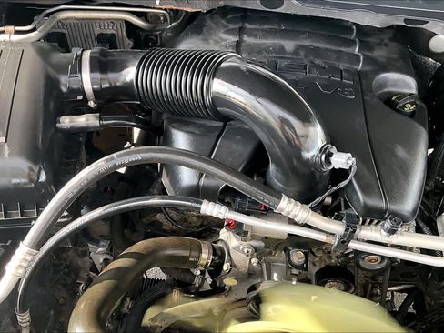 Used 2014 RAM 1500 Laramie AWD/4WD image 32