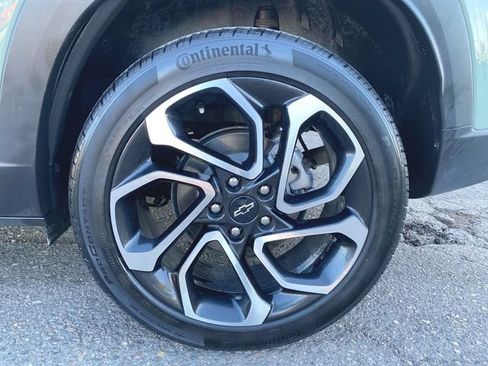 Used 2024 Chevrolet Trax RS w/ Driver Confidence Package FWD image 30
