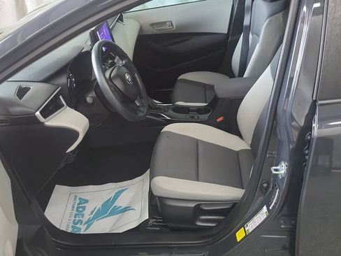 Used 2025 Toyota Corolla LE FWD image 7