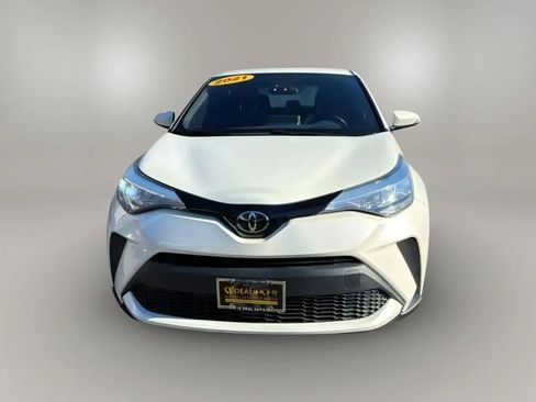 Used 2021 Toyota C-HR XLE image 2