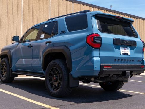 New 2026 Toyota 4Runner TRD Off-Road Premium AWD/4WD image 7