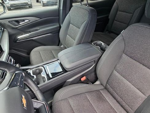 Used 2024 Chevrolet Traverse LS FWD image 10