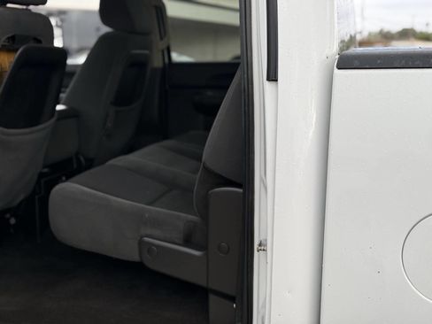 Used 2009 Chevrolet Silverado 3500 LT w/ Interior Plus Package image 8