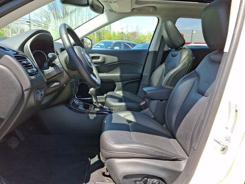 Used 2019 Jeep Compass Limited AWD/4WD image 14