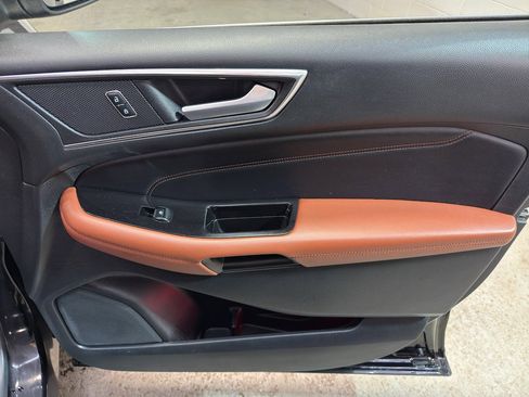 Used 2016 Ford Edge Titanium w/ Equipment Group 301A image 21