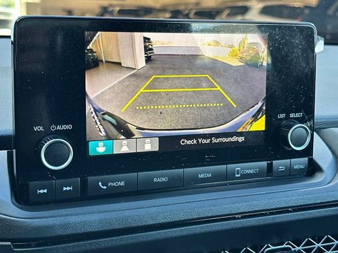 Used 2023 Honda Accord LX image 19