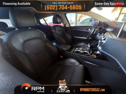 Used 2018 Kia Stinger Premium RWD image 18