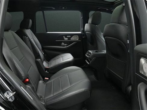 Used 2022 Mercedes-Benz GLS 450 4MATIC image 19