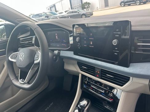 New 2026 Volkswagen Jetta SE FWD image 35