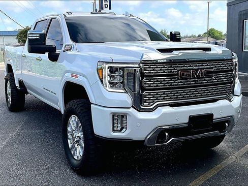 Used 2022 GMC Sierra 2500 Denali image 3