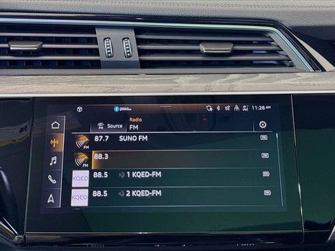 Used 2022 Audi e-tron Premium Plus w/ Premium Plus Package AWD/4WD image 15