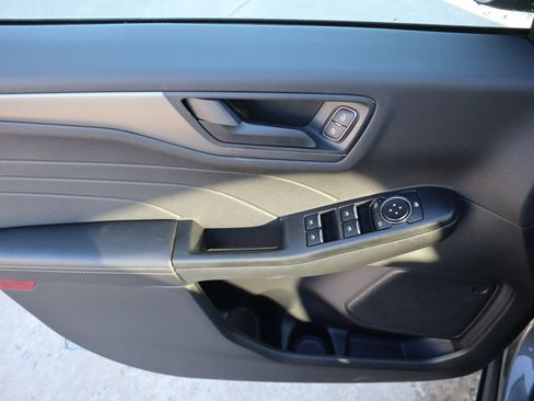 New 2026 Ford Escape Active w/ Cold Weather Package FWD image 15