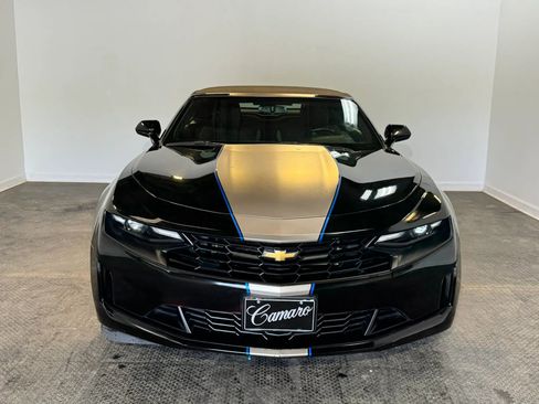 Used 2021 Chevrolet Camaro LT RWD image 8