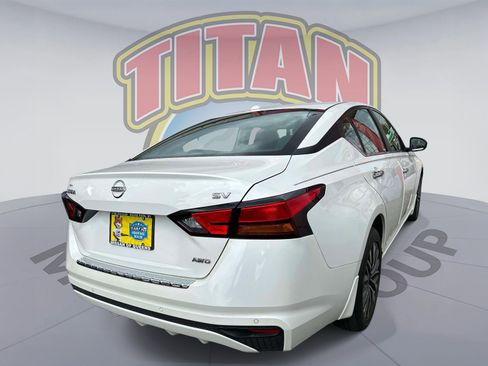 Certified 2023 Nissan Altima 2.5 SV AWD/4WD image 2