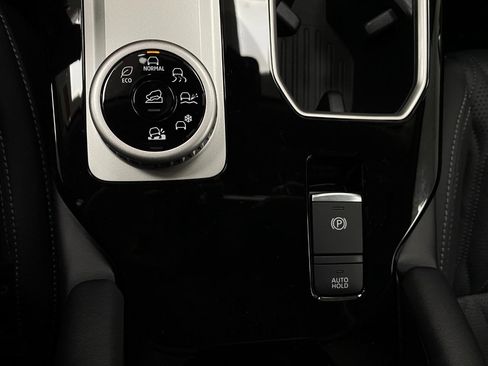 New 2025 Mitsubishi Outlander SEL image 27