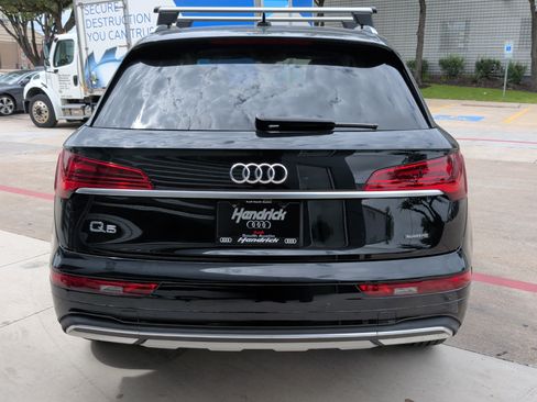 Certified 2023 Audi Q5 Premium w/ Convenience Package AWD/4WD image 9